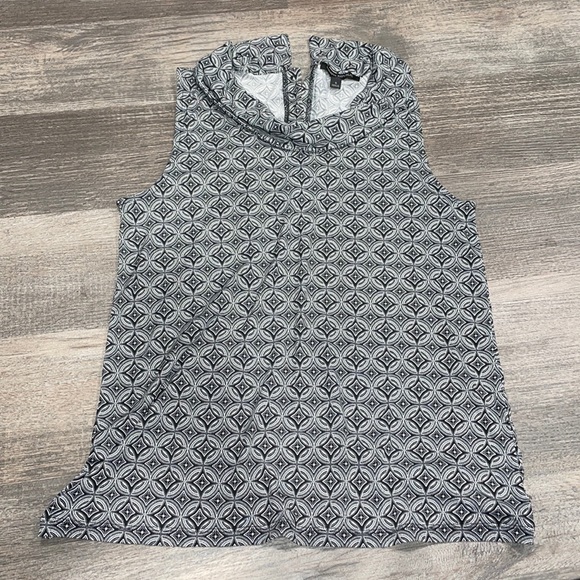 Banana Republic Tops - Banana Republic Blk/White Cowl Neck Top